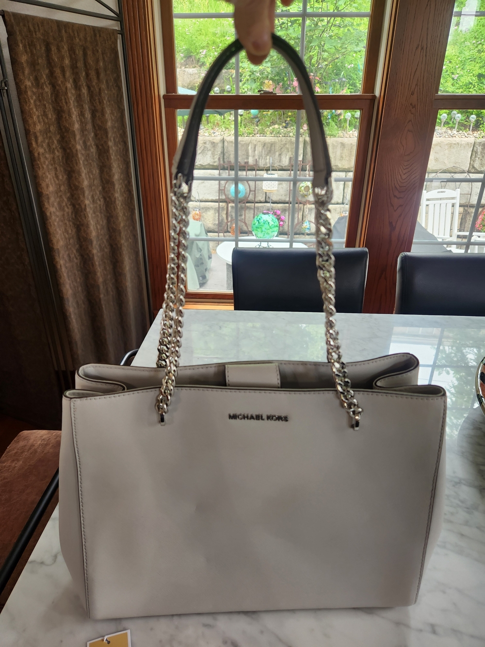 Michael Kors Women's Light Gray Saffiano/Silver Chain Tote, NEW With TAGS. - Picture 4 of 4